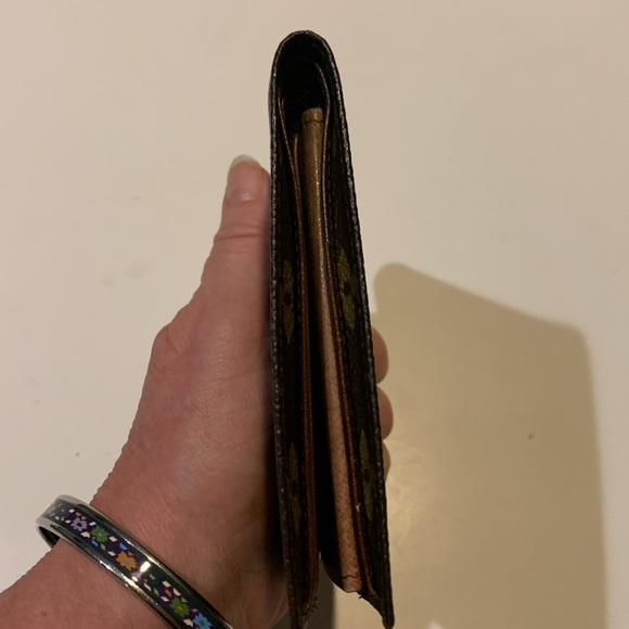 Louis Vuitton Mens Wallet - Picture 10 of 12